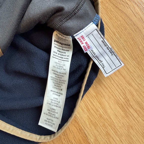 EUC Patagonia Toddler Boy Micro D Snap-T Fleece Jacket-Blue with Red and Tan - Picture 6 of 7